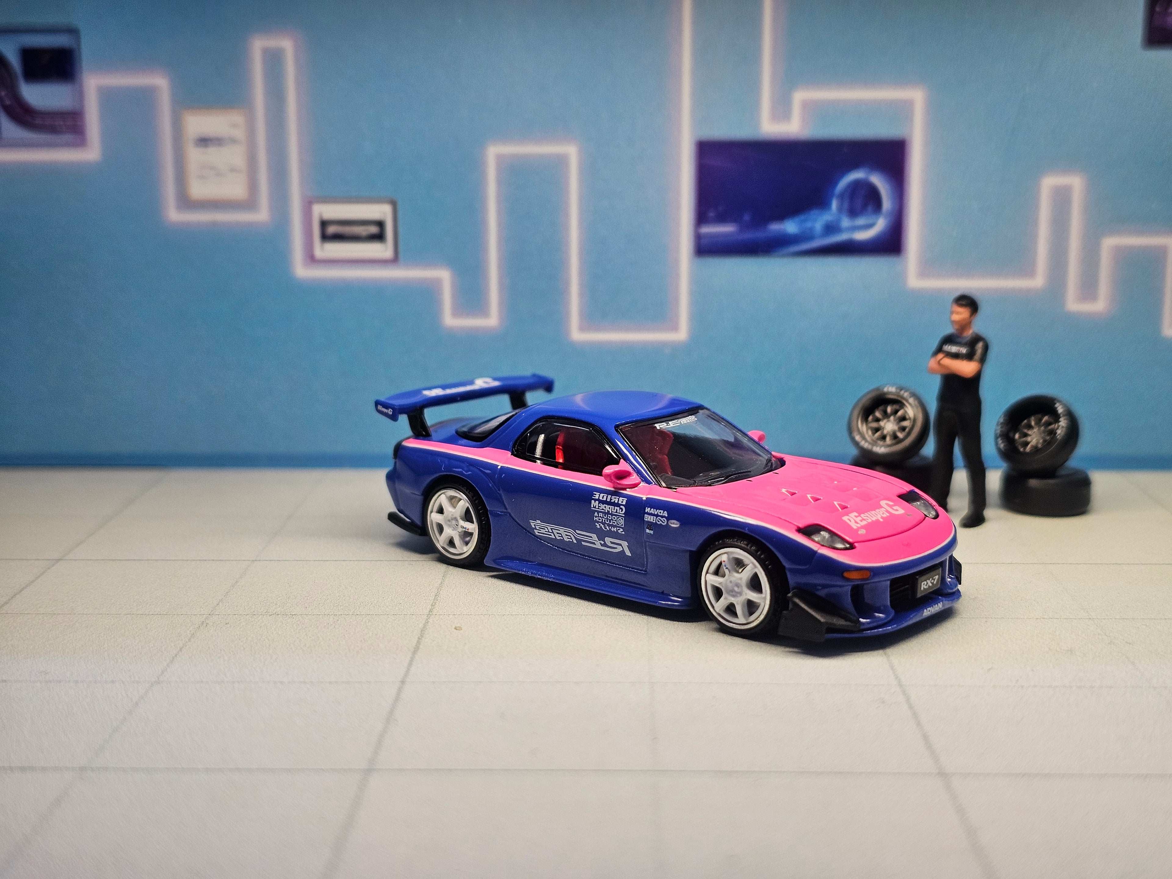 Mazda RX7 RE-Amemiya Blue/Pink