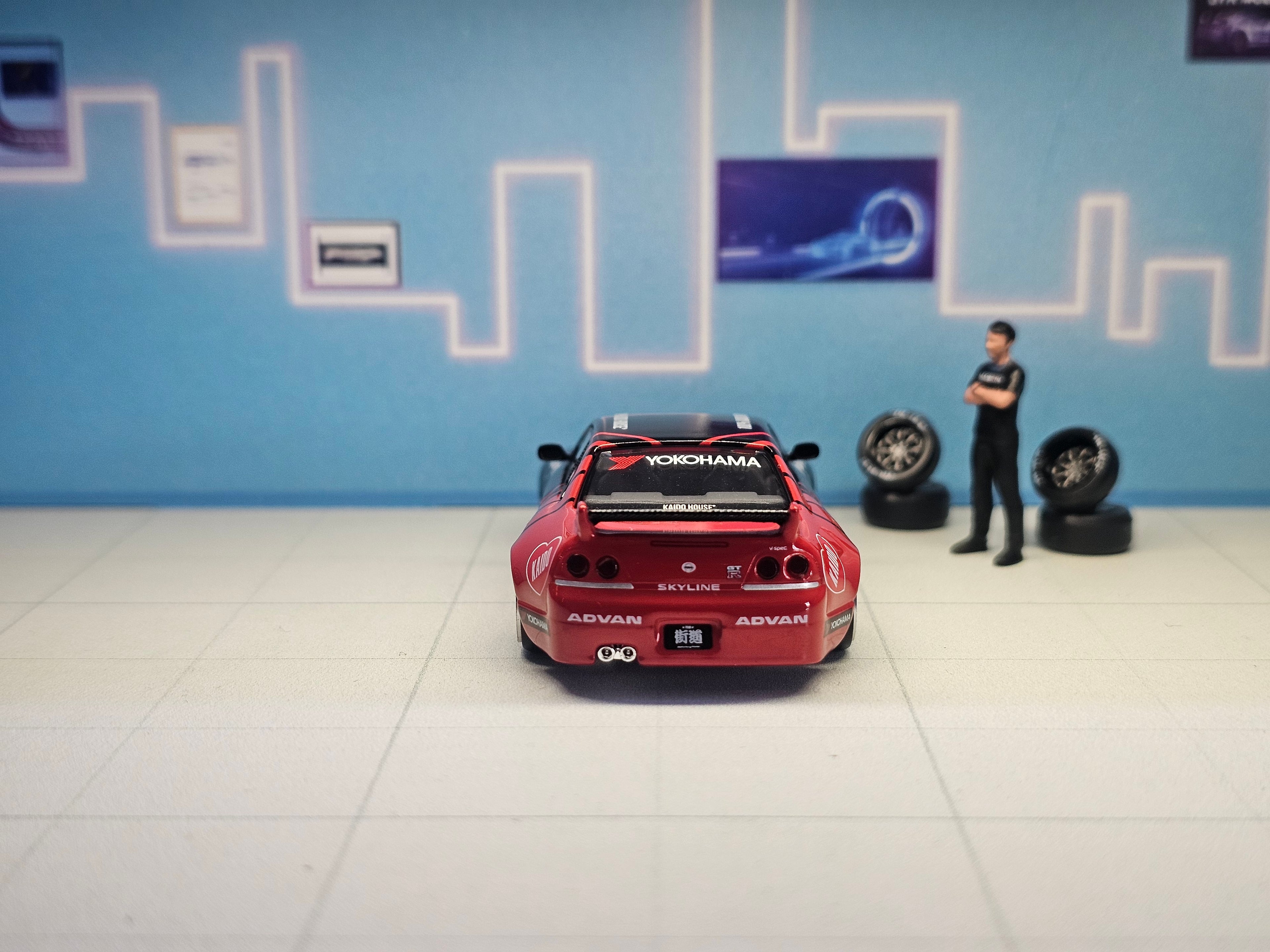 Nissan Skyline GT-R (R33) Kaido Works Advan