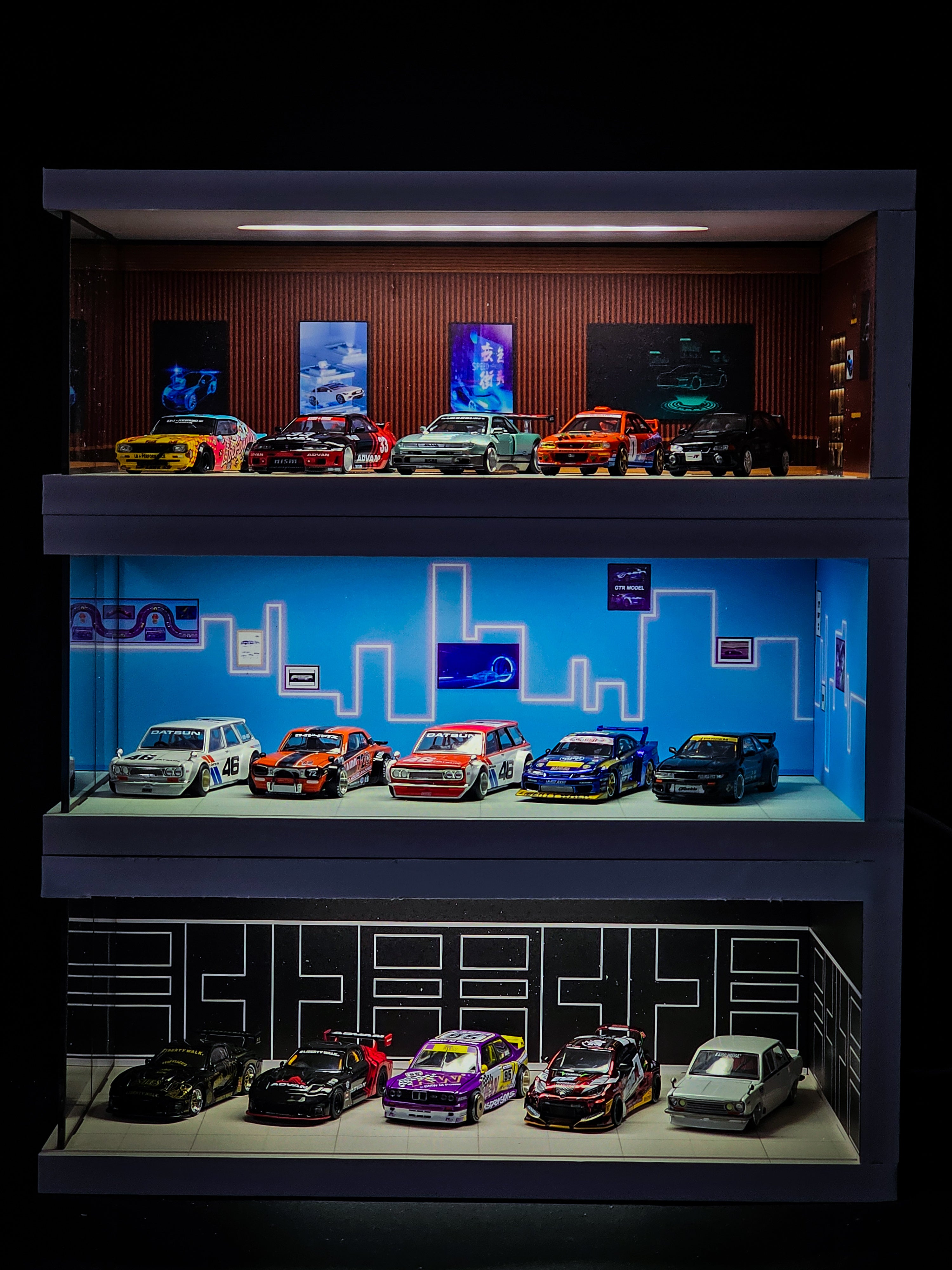 Light up garage for 1:64 cars (choose background colour)