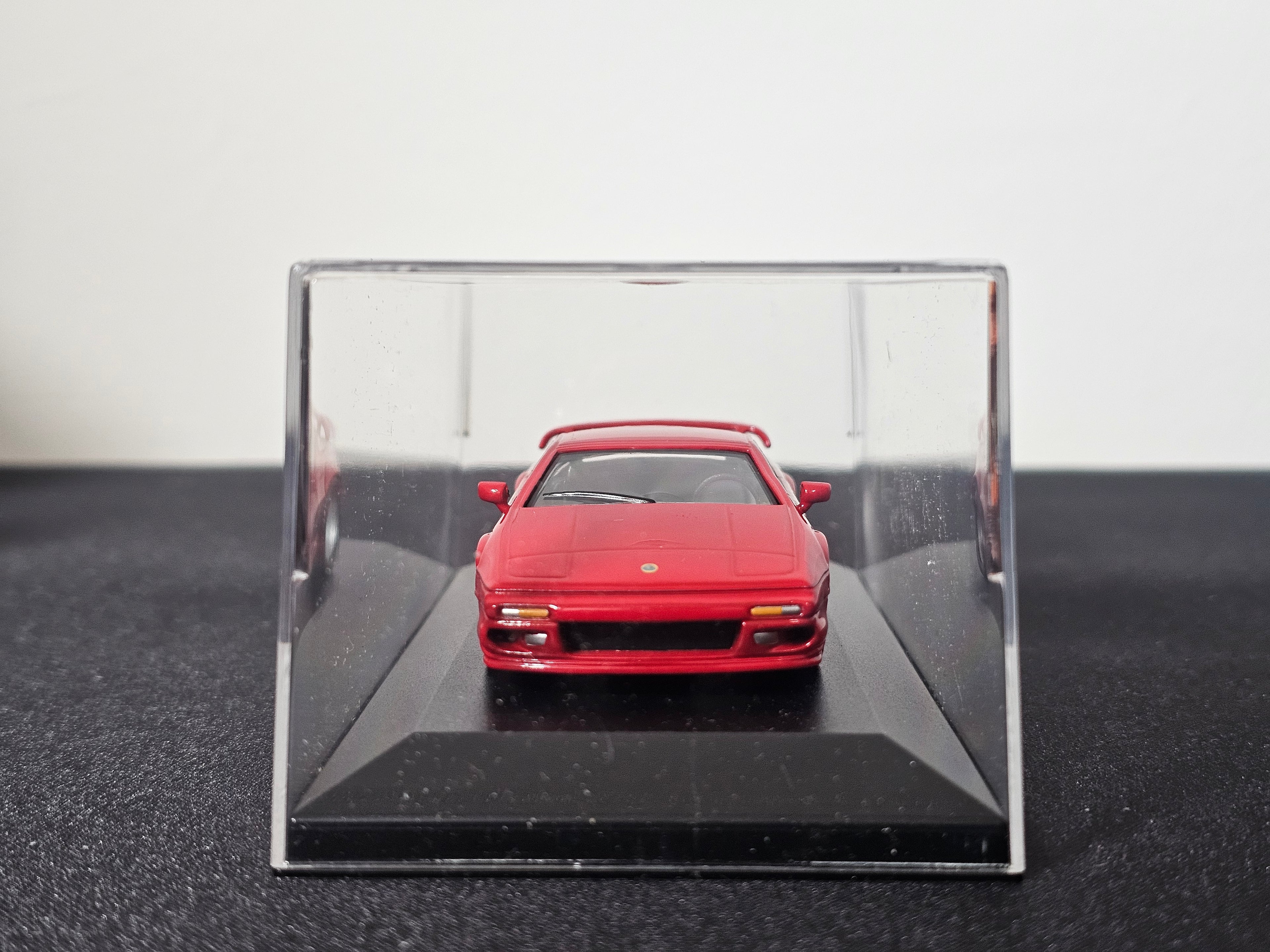 Lotus Esprit V8 - Red